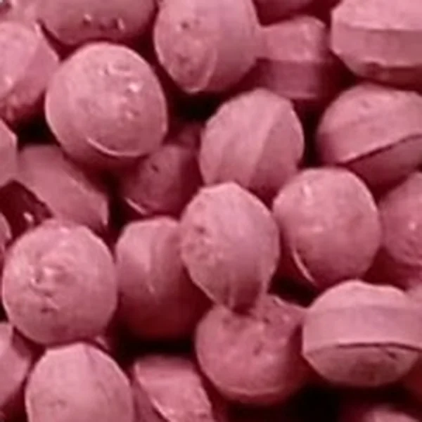Close-up of Rosella & Amla pills